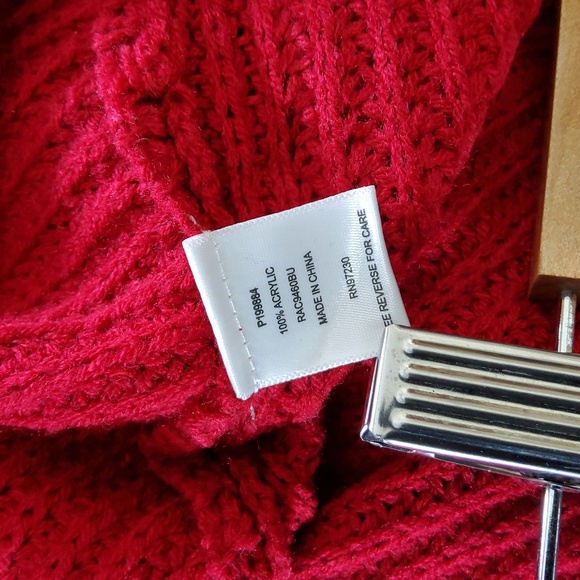 Almost Famous Red V-Neck Sweater Size XL - Picture 7 of 8